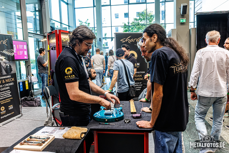 Guitar-Summit-103