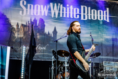 Snow-White-Blood-01