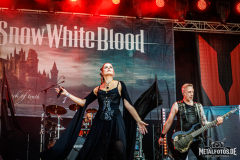 Snow-White-Blood-58